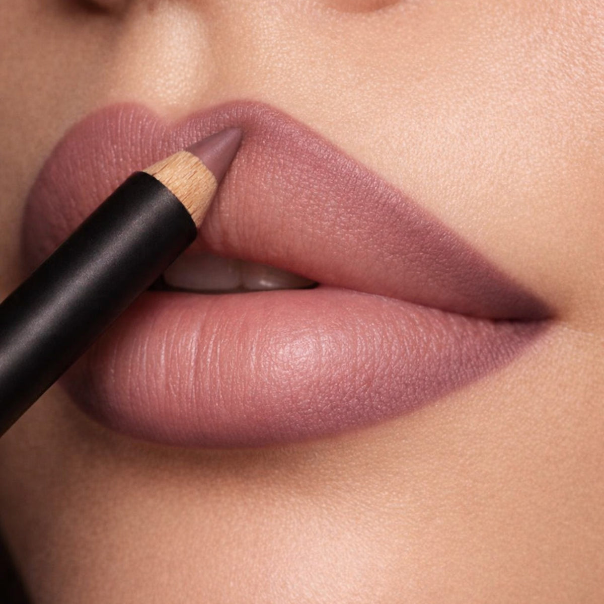 AFTER HOURS LIP LINER